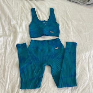 BOMBSHELL SPORTSWEAR